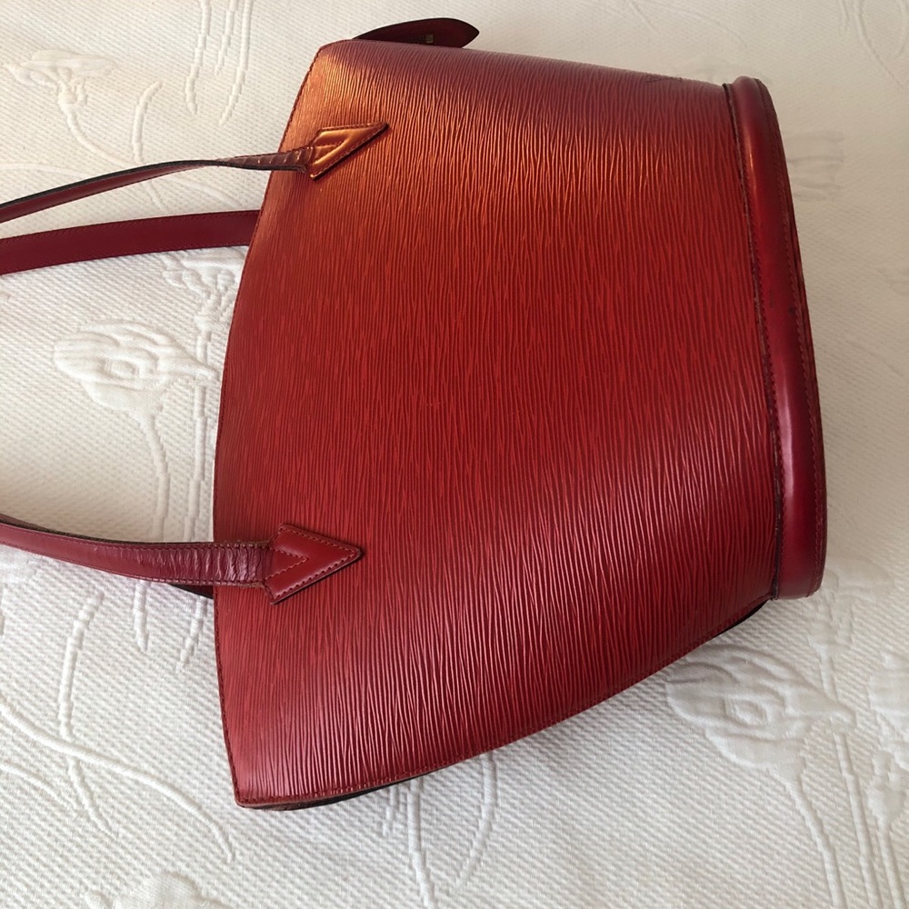 Authentic Louis Vuitton Epi St. Jacques GM. - Picture 7 of 16